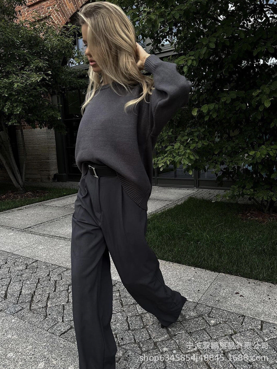 Cozy Round-Neck Loose Knit Sweater – Soft